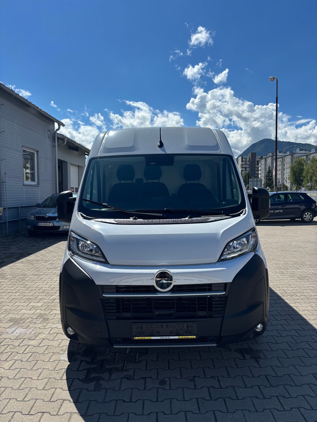Opel Movano