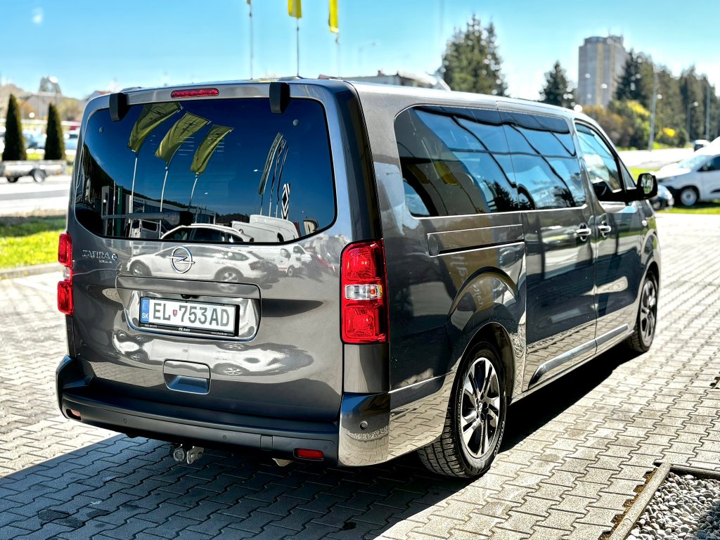 Opel Zafira-e